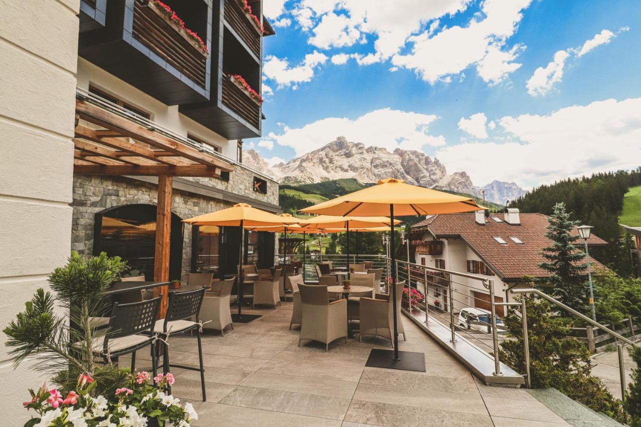 Hotel Ciasa Soleil La Villa  Exteriör bild