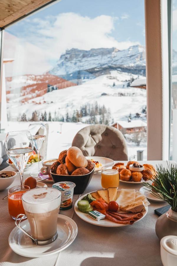 Hotel Ciasa Soleil La Villa  Exteriör bild