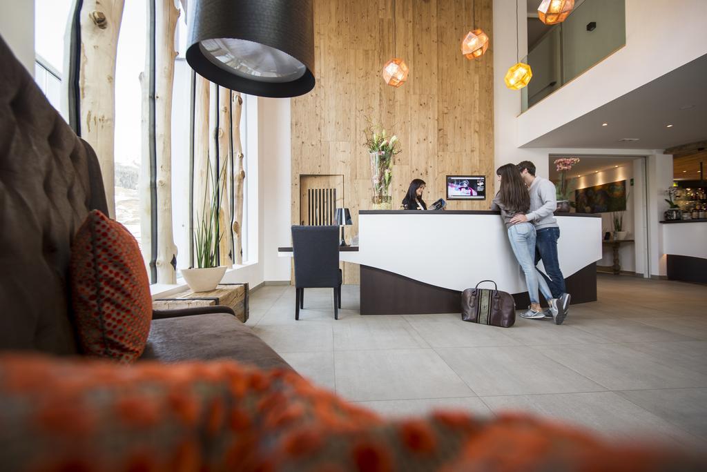 Hotel Ciasa Soleil La Villa  Exteriör bild